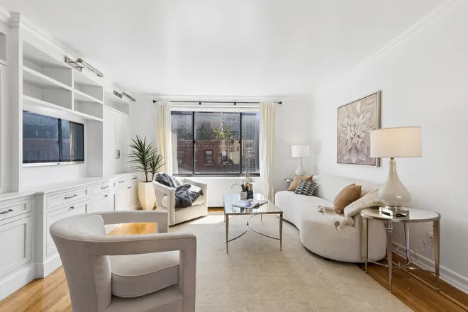 134 East 93rd Street #11B, New York, NY 10128