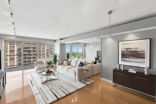 18-15 215th Street #15L, Bay Terrace, NY 11360