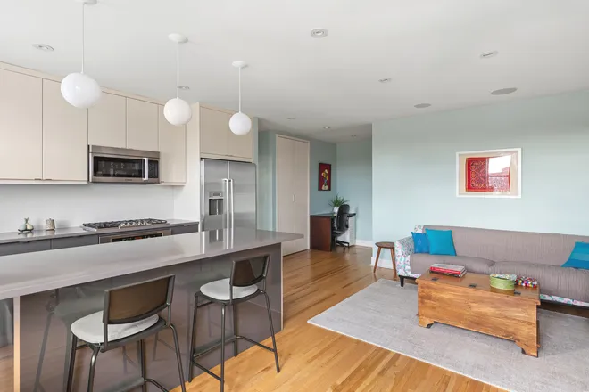 243 MCDONALD Avenue #6T, Brooklyn, NY 11218