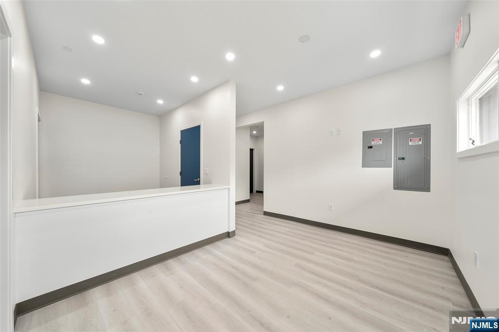 35 Pangborn #1, South Hackensack Township, Hackensack, NJ 07601 - Property photo 4 of 24