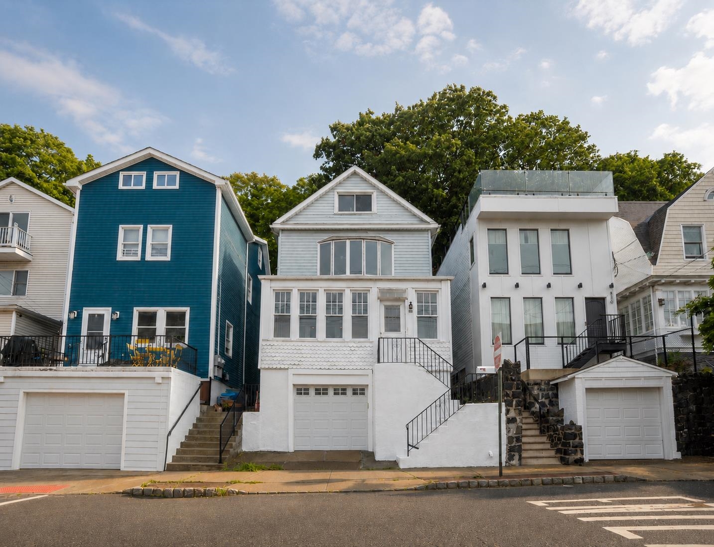 528 UNDERCLIFF Avenue, Edgewater Borough, Edgewater, NJ 07020-1593 - Property photo 2 of 19