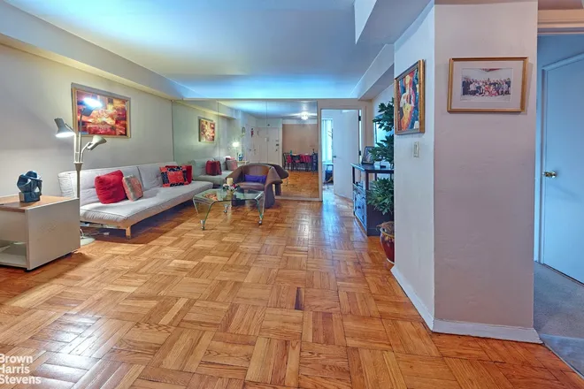 225 East 46th Street #10H, New York, NY 10017