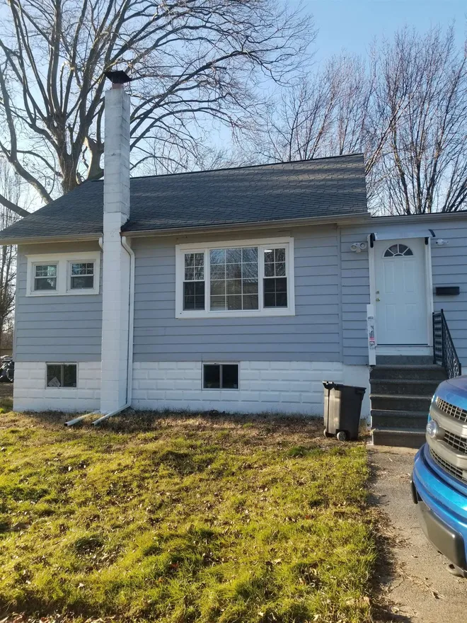 105 BROAD Street, CARNEYS POINT TOWNSHIP, NJ 08023