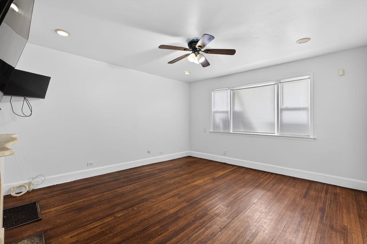 44 LEXINGTON Avenue, Jersey City, JC Greenville, NJ 07304 - Property photo 2 of 19