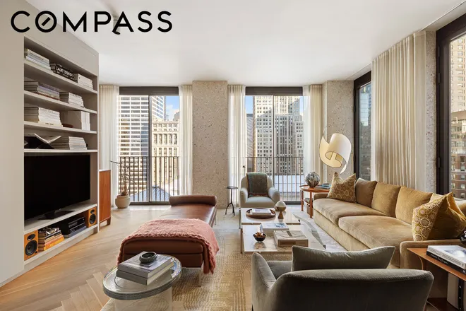 16 West 40th Street #16B, New York, NY 10018