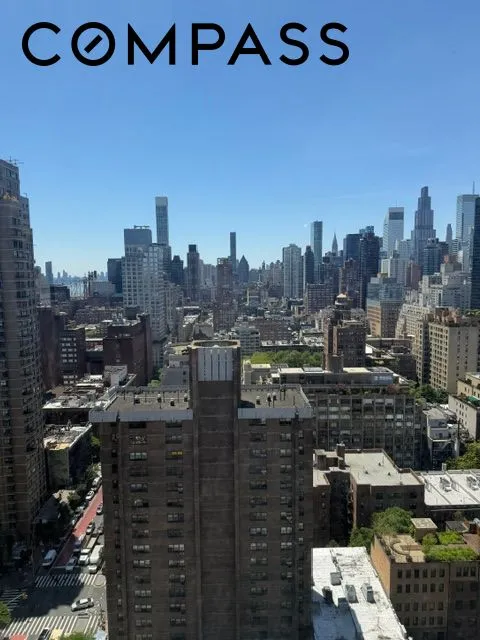 360 East 72nd Street #C3001, New York, NY 10021