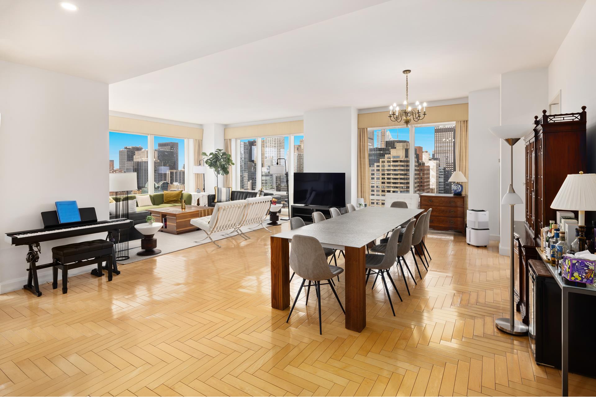 845 UNITED NATIONS Plaza #43C, Turtle Bay, Manhattan, NY 10017 - Property photo 2 of 81