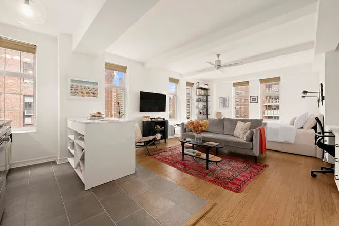 405 West 23rd Street #12B, New York, NY 10011