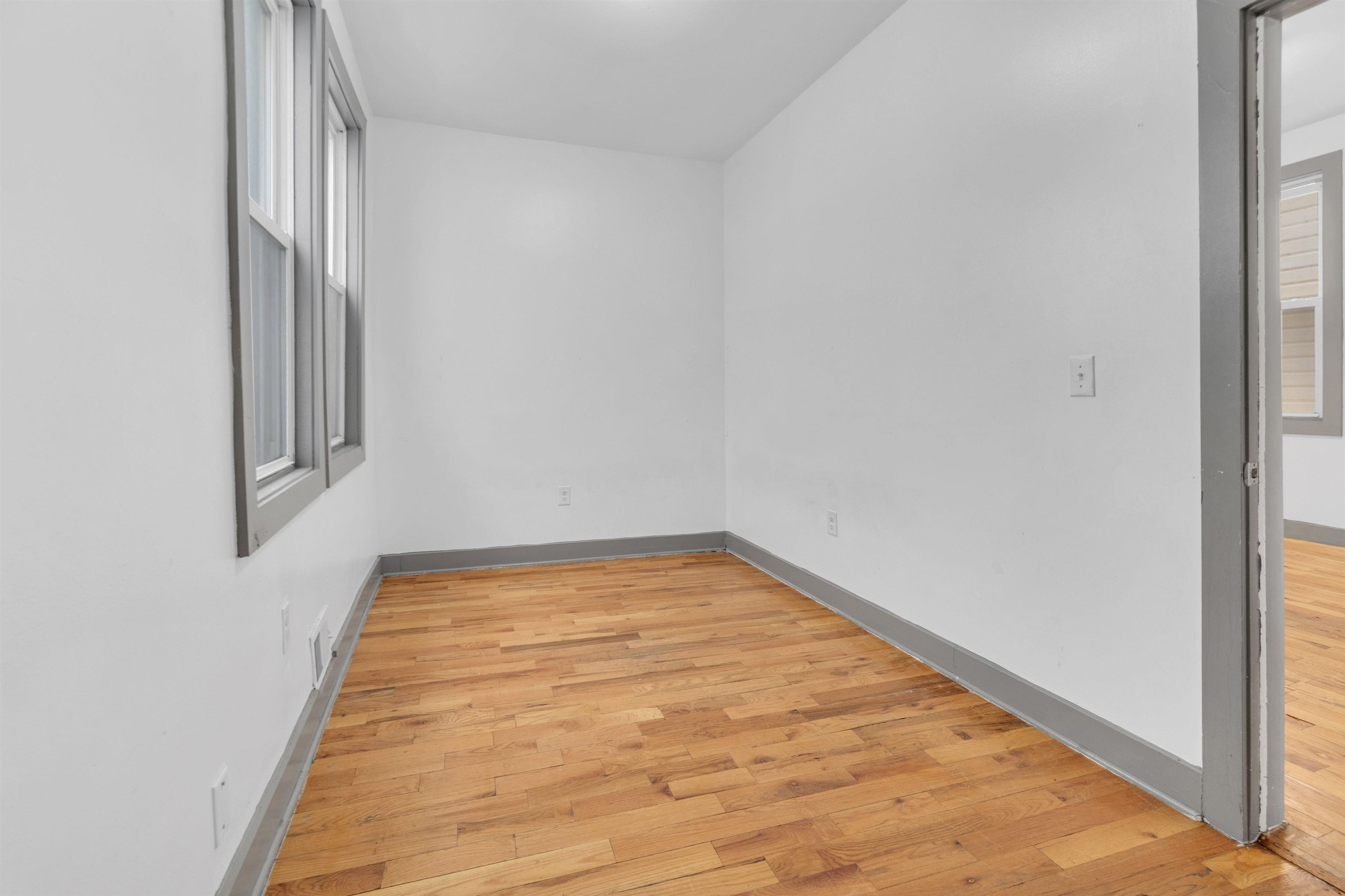 157 VIRGINIA Avenue, Jersey City, JC Bergen Lafayette, NJ 07304 - Property photo 4 of 16