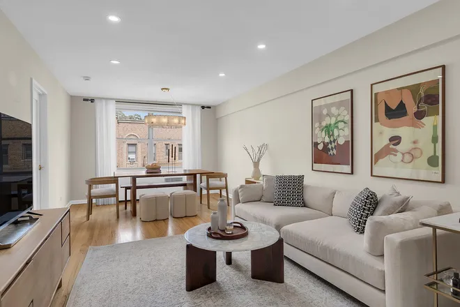 302 East 88th Street #7-F, New York, NY 10128