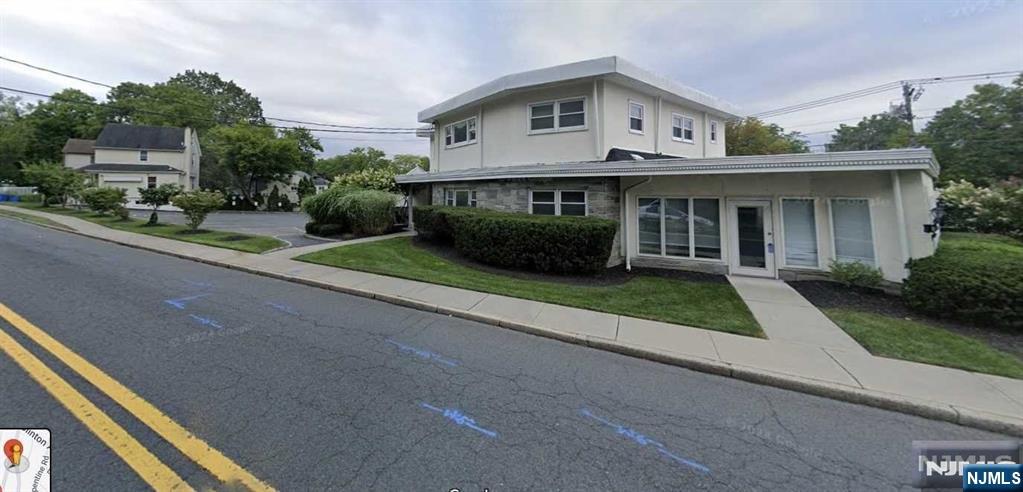 19 Huyler, Tenafly Borough, Tenafly, NJ 07670 - Property photo 3 of 4