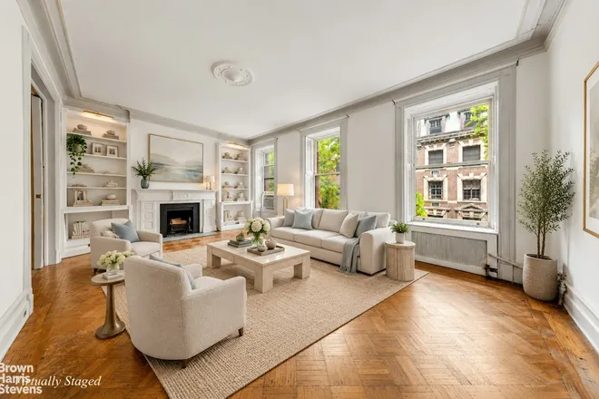 42 West 9th Street #18, New York, NY 10011