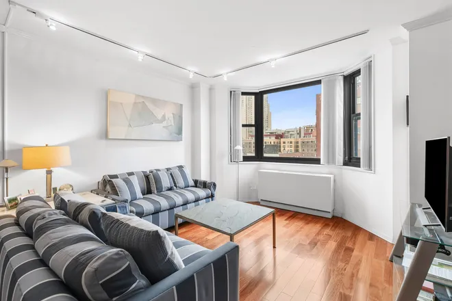200 East 90th Street #12G, New York, NY 10128