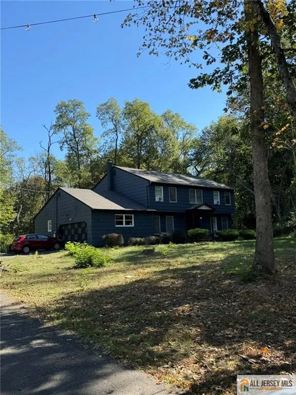123 Applegarth Road, Monroe, NJ 08831