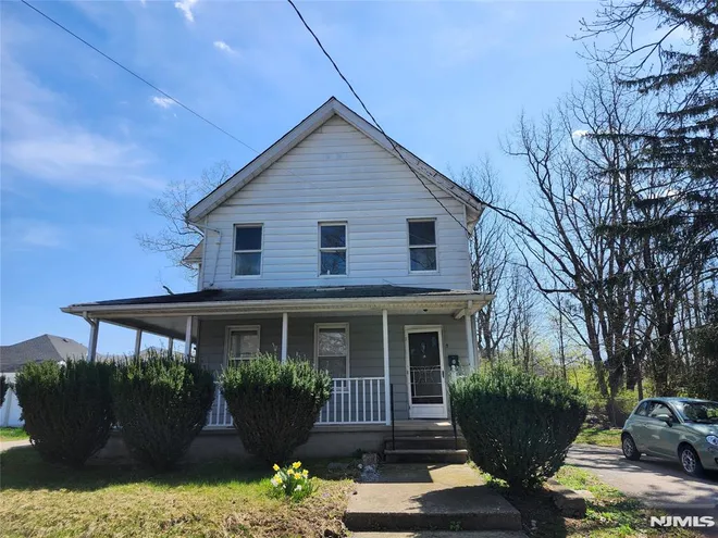 5 Locust, Wanaque, NJ 07420
