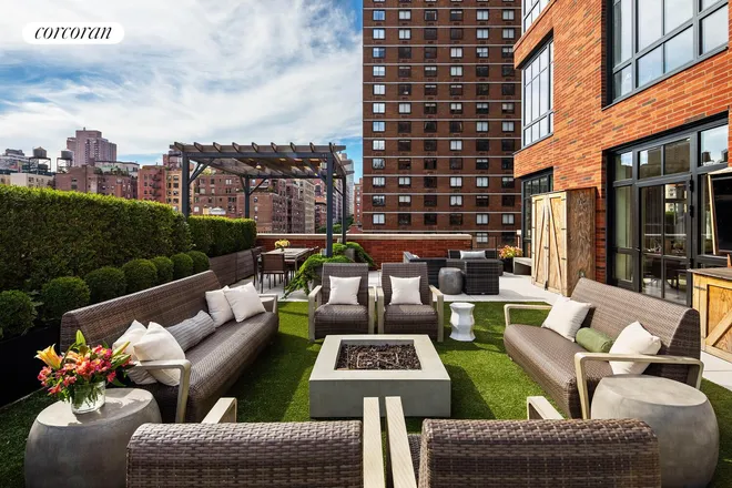 200 East 95th Street #8A, New York, NY 10128