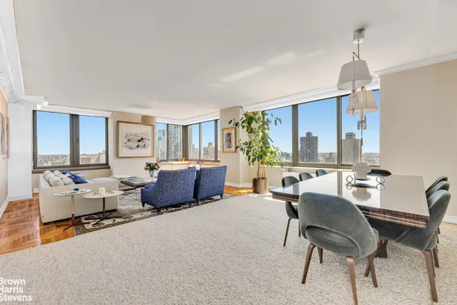 300 East 85th Street #2705, New York, NY 10028