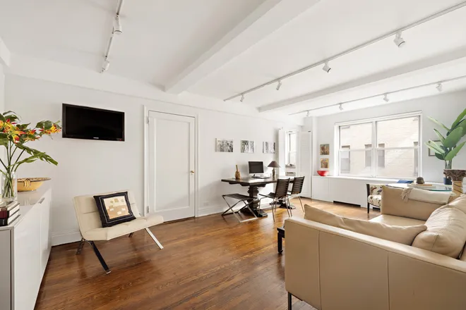424 East 52nd Street #4D, New York, NY 10022