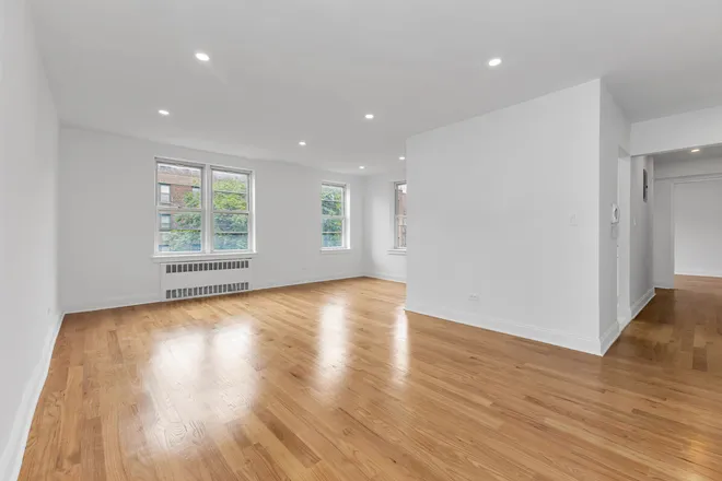 66-33 YELLOWSTONE Boulevard #5D, Forest Hills, NY 11375