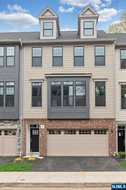 92 Cinnamon, Upper Saddle River, NJ 07458