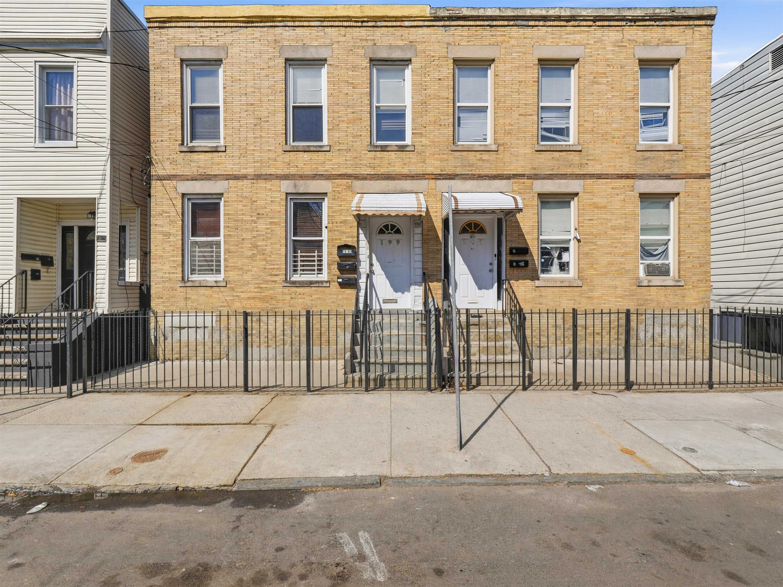 199 FREEMAN Avenue, Jersey City, JC Journal Square, NJ 07306 - Property photo 2 of 22