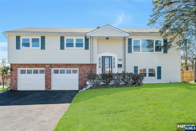 162 Grove, Verona, NJ 07044