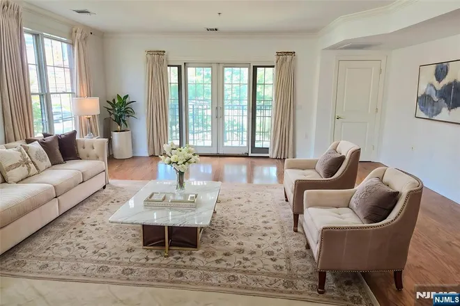 54 Polifly #201, Hackensack, NJ 07601