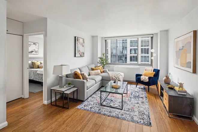2025 BROADWAY #18B, New York, NY 10023