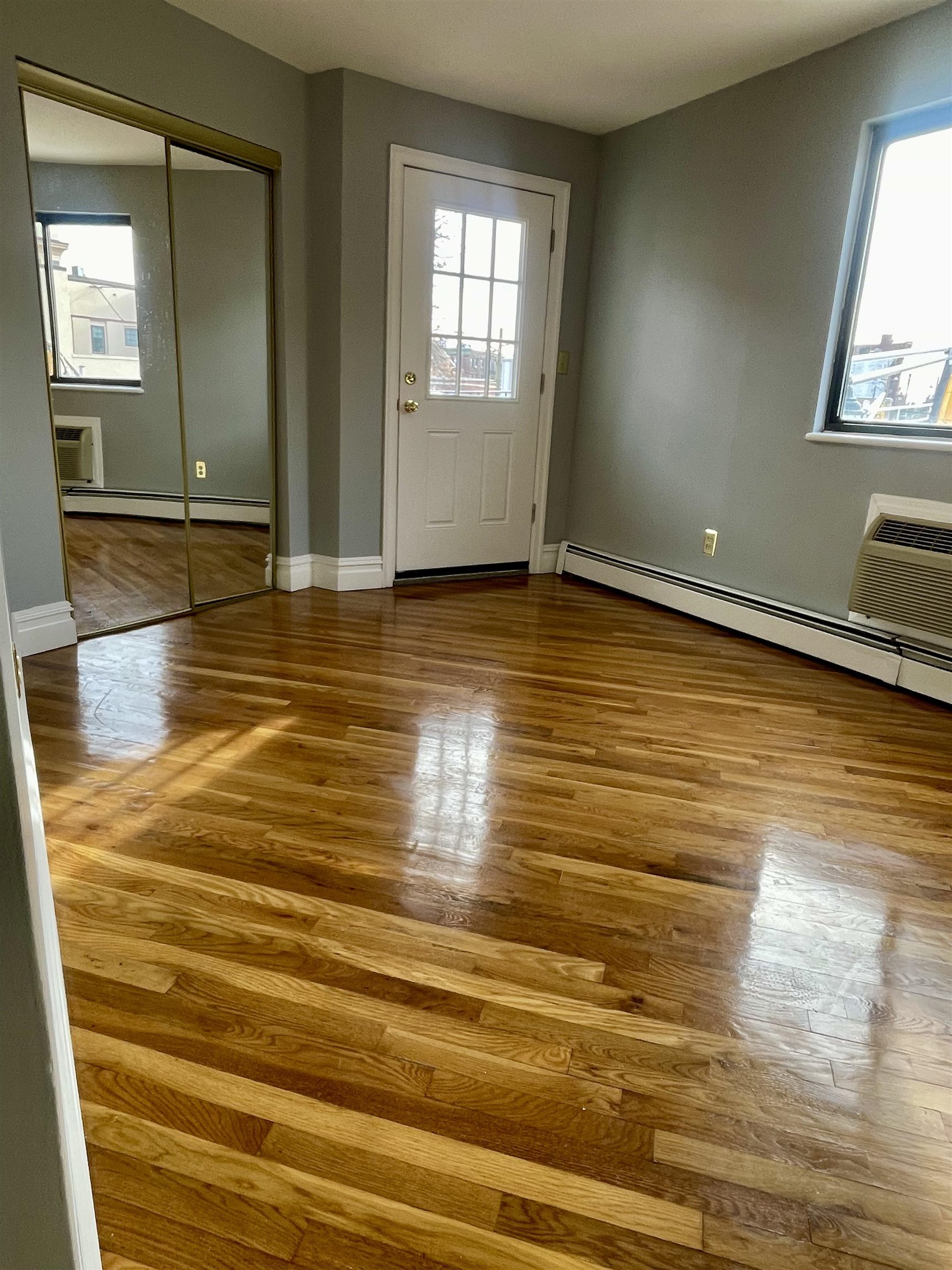 404 32nd NEW YORK Avenue, Union City, Union City, NJ 07087 - Property photo 4 of 13
