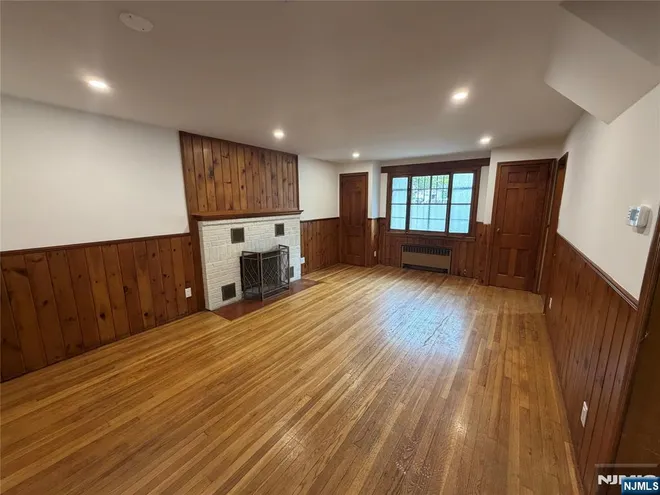 323 Bridge, Fort Lee, NJ 07024