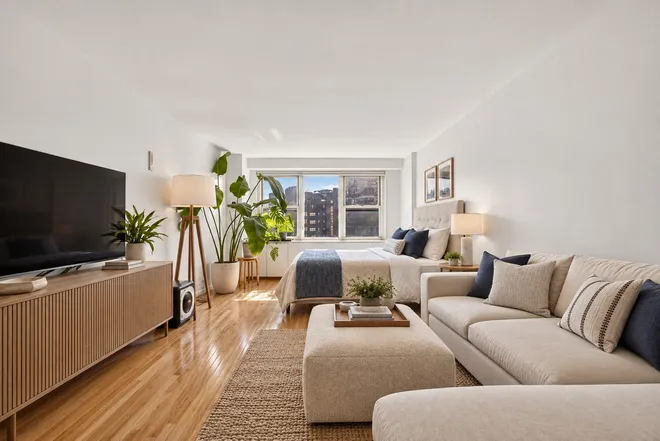 305 East 24th Street #14K, New York, NY 10010