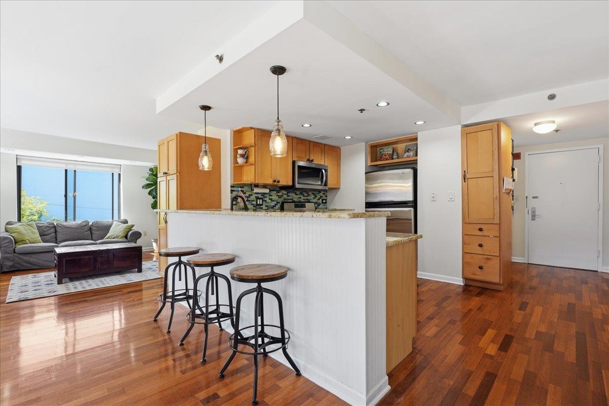 700 1st Street, Hoboken City, Hoboken, NJ 07030 - Property photo 5 of 35
