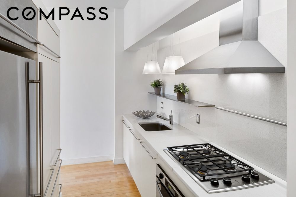 15 Broad Street #2506, Financial District, Manhattan, NY 10005 - Property photo 4 of 23