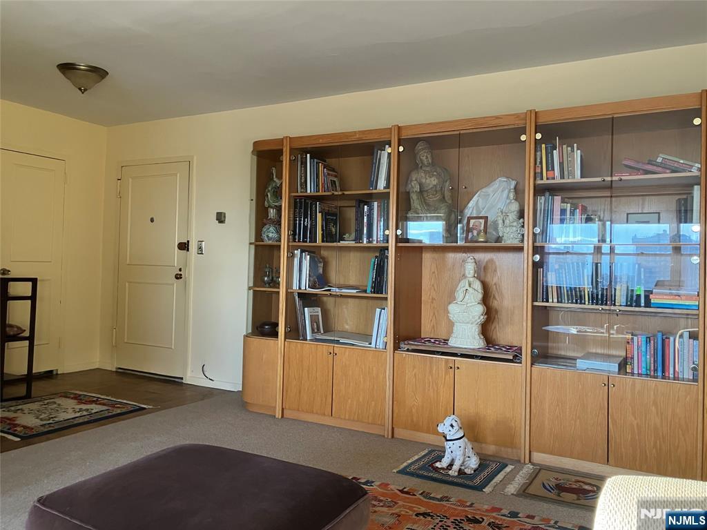 280 Prospect #11H, South Hackensack Township, Hackensack, NJ 07601 - Property photo 3 of 20