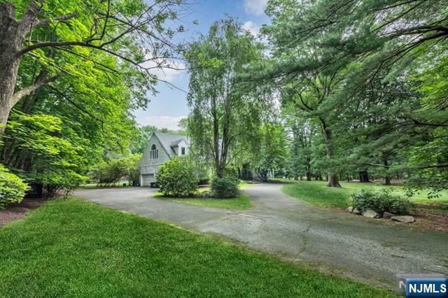 25 Ackerman, Saddle River Borough, Saddle River, NJ 07458 - Property photo 3 of 29
