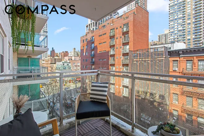 400 East 77th Street #6C, New York, NY 10075