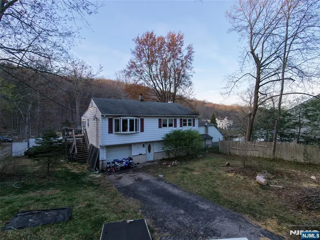 168 Art, Ringwood, NJ 07456