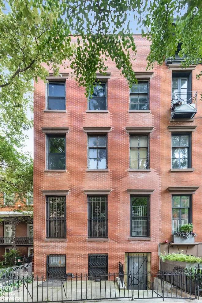 324 East 18th Street, New York, NY 10003