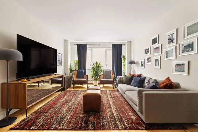 20 East 68th Street #7G, New York, NY 10065