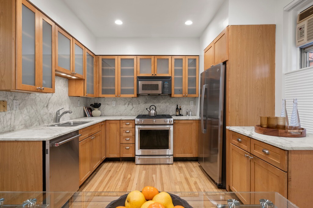 155 HENRY Street #3FG, Brooklyn Heights, Brooklyn, NY 11201 - Property photo 3 of 15