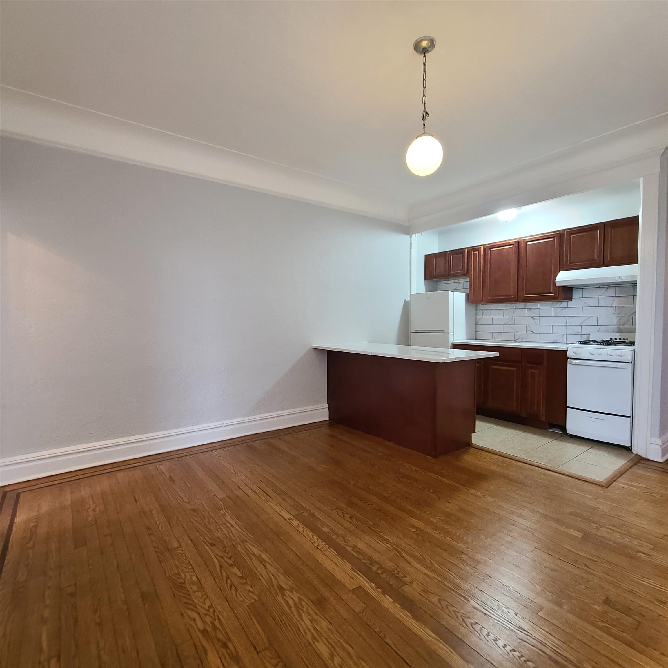 6015 Boulevard EAST, West New York Town, West New York, NJ 07093 - Property photo 2 of 19