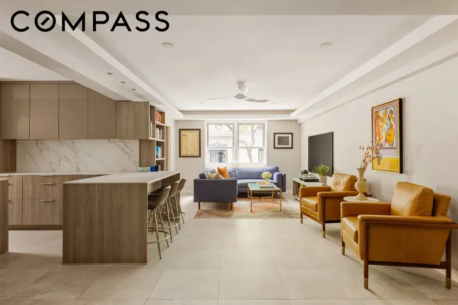 30 East 9th Street #1B, New York, NY 10003