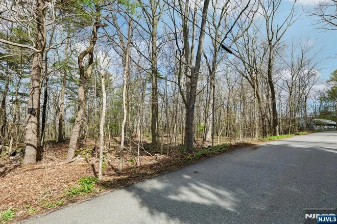 11 Alamoosook, Vernon, NJ 07422