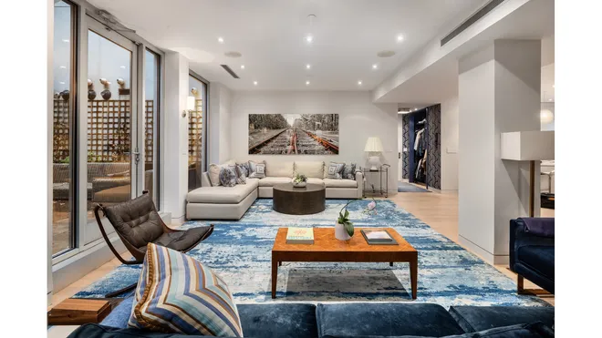 433 East 74th Street #TH/1B, New York, NY 10021