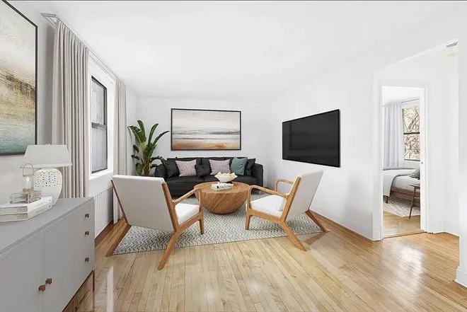 305 West 18th Street #2-F, New York, NY 10011