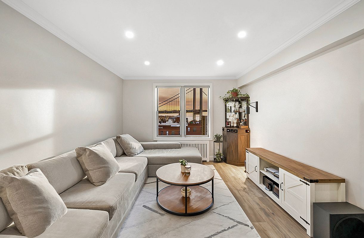 9707 4th Avenue #7-T, Fort Hamilton, Brooklyn, NY 11209 - Property photo 2 of 21