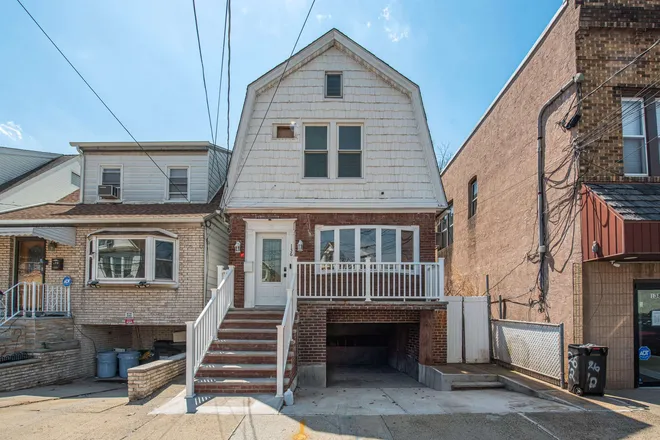 136 WEST 56th Street, Bayonne, NJ 07002-2210