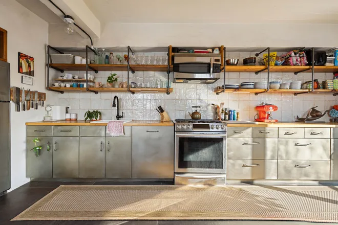 330 WYTHE Avenue #4E, Brooklyn, NY 11211