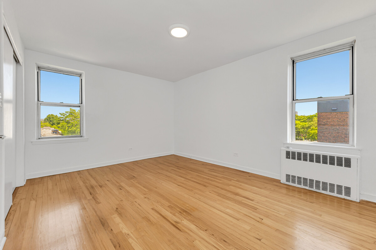 67-10 108th Street #6A, Forest Hills, Queens, NY 11375 - Property photo 5 of 6