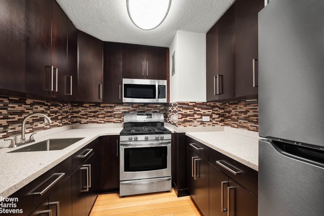 100 BEEKMAN Street #8H, South Street Seaport, Manhattan, NY 10038 - Property photo 4 of 7
